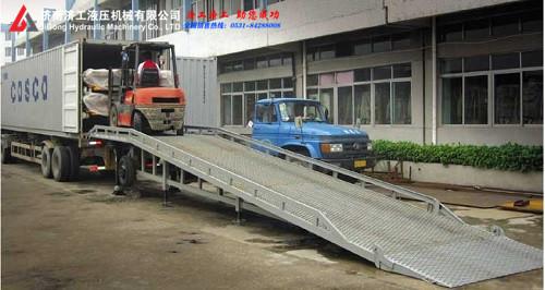 移動式登車橋，移動式液壓登車橋