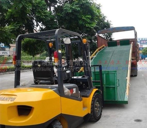 移動式登車橋，移動式液壓登車橋